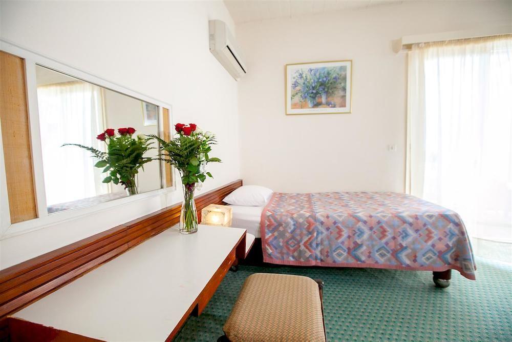 Hotel Theoxenia Anex Missolonghi Exterior photo